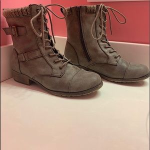 Maurices Chalky/Distressed Gray Combat Boots